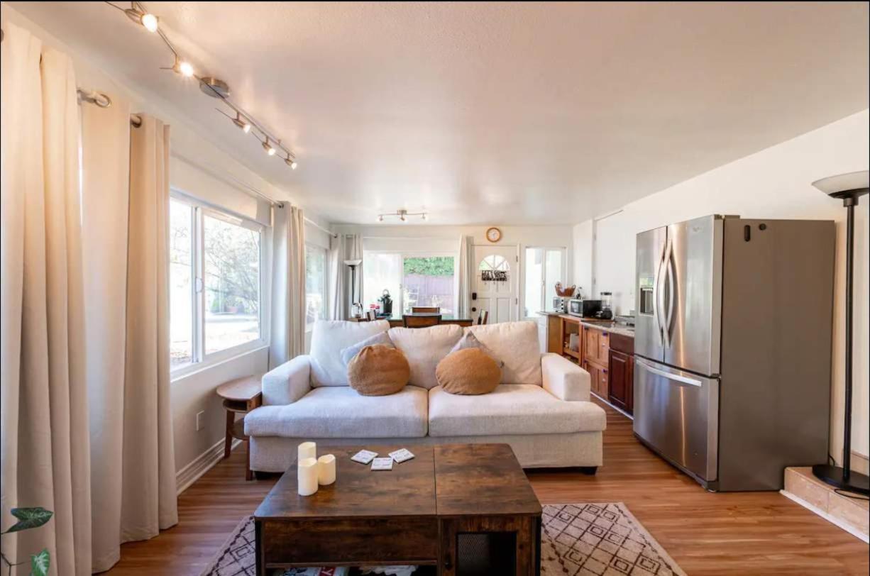 New Cozy Retreat With Large Yard And Jacuzzi * San Diego